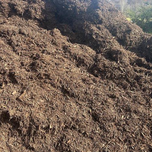 Shredded Dyed Brown Mulch